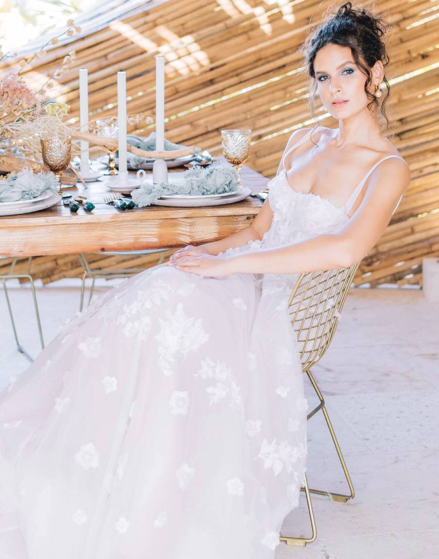 25 Stunning Brides Slaying In Heavenly White Wedding Gowns | WedMeGood