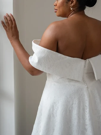 Kelly Faetanini Curve #ALETHIA #2 thumbnail