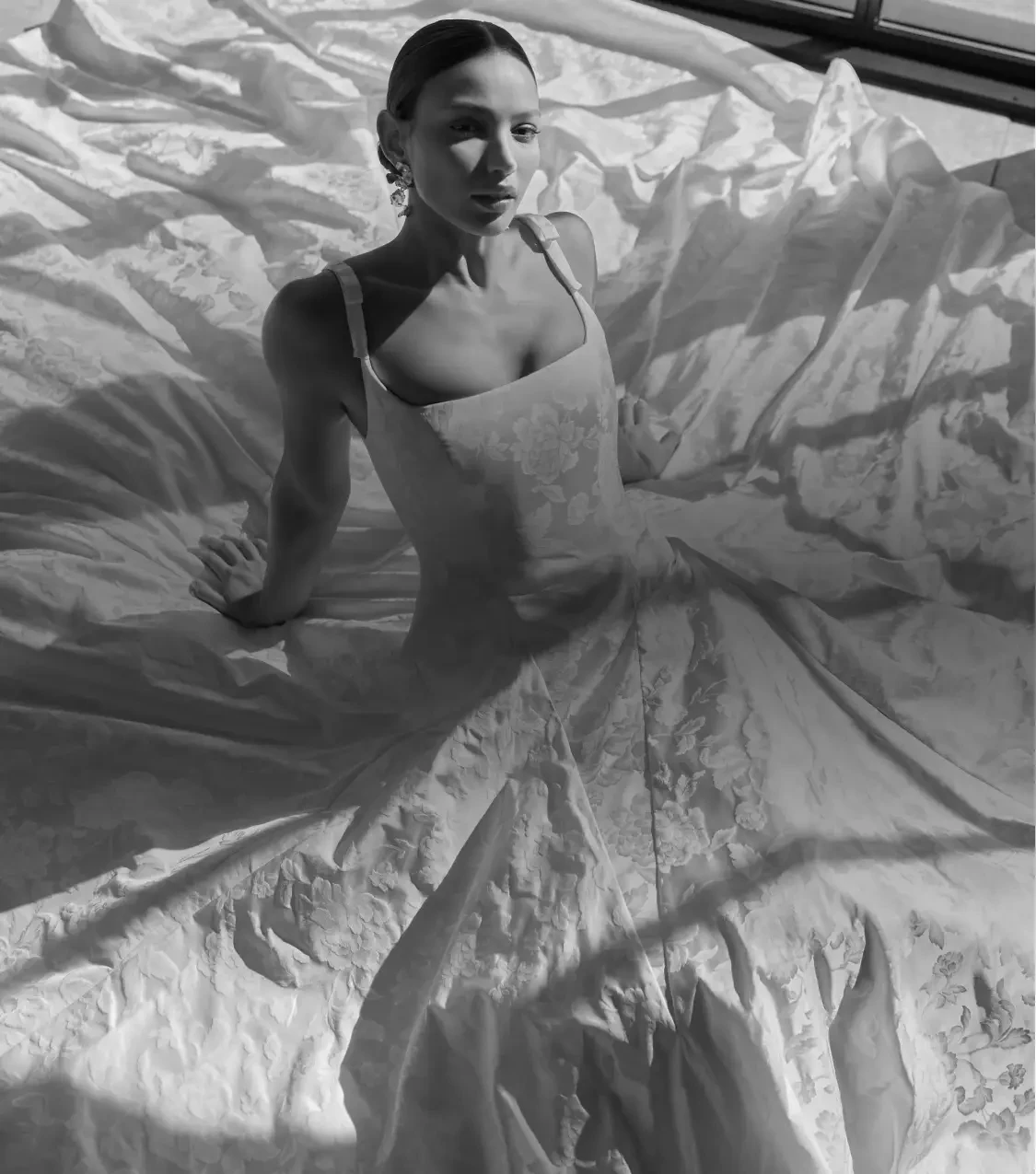 luxury bridal gowns banner for mobile